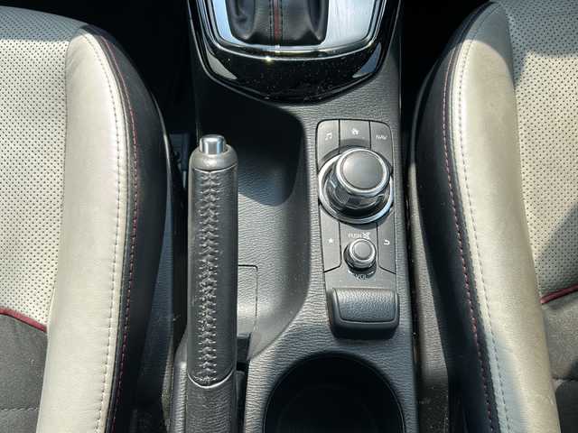マツダ ＣＸ－３ XD Lパッケージ 岐阜県 2017(平29)年 8.3万km マシーングレープレミアムM 登録時走行距離：82611km/純正SDナビ/フルセグテレビ・CD・USB・Blue tooth/バックカメラ/クルーズコントロール（追従付き）/ターボ車/ETC/前後ドライブレコーダー/ハーフレザーシート/前席シートヒーター/前後コーナーセンサー/ステアリングヒーター/衝突被害軽減システム/LEDヘッドライト/オートライト/純正18インチアルミホイール/プッシュスタート/スマートキー/ウィンカーミラー/保証書/取扱説明書