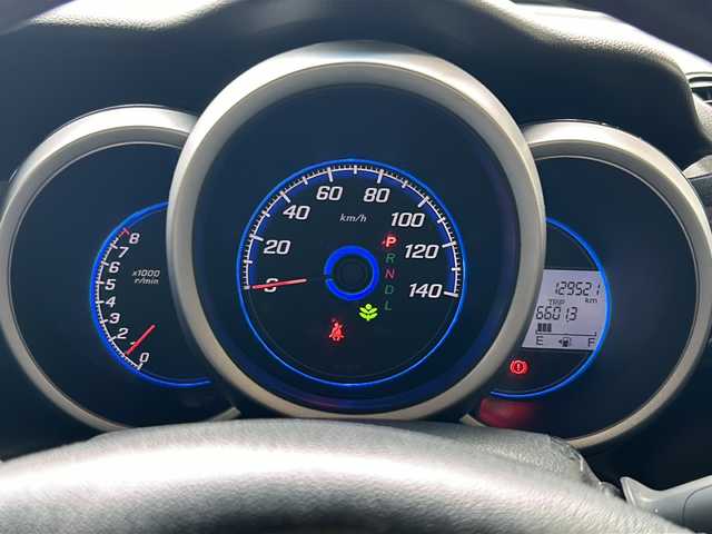 ホンダ Ｎ ＢＯＸ カスタム G Aパッケージ 静岡県 2015(平27)年 13万km プレミアムゴールドパープルパール 【安全装備】/CTBA（シティブレーキアクティブシステム）/車速5km/h~30km/hにてレーザーセンサーが前方の車両を検知。/横滑り防止機能/バックカメラ/【主要装備】/社外ＳＤナビ　/片側パワースライドドア　/プッシュスタート　/スマートキー　/チップアップシート　/純正１４インチアルミホイール　/ＥＴＣ車載器　/スペアキー有り　/横滑り防止機能　