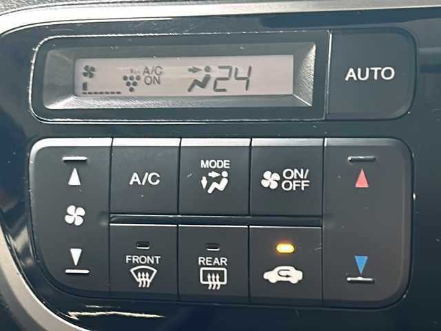 ホンダ Ｎ ＢＯＸ カスタム G Aパッケージ 静岡県 2015(平27)年 13万km プレミアムゴールドパープルパール 【安全装備】/CTBA（シティブレーキアクティブシステム）/車速5km/h~30km/hにてレーザーセンサーが前方の車両を検知。/横滑り防止機能/バックカメラ/【主要装備】/社外ＳＤナビ　/片側パワースライドドア　/プッシュスタート　/スマートキー　/チップアップシート　/純正１４インチアルミホイール　/ＥＴＣ車載器　/スペアキー有り　/横滑り防止機能　