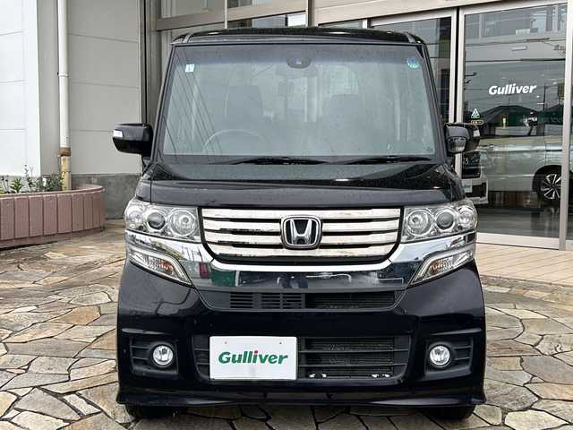 ホンダ Ｎ ＢＯＸ カスタム G Aパッケージ 静岡県 2015(平27)年 13万km プレミアムゴールドパープルパール 【安全装備】/CTBA（シティブレーキアクティブシステム）/車速5km/h~30km/hにてレーザーセンサーが前方の車両を検知。/横滑り防止機能/バックカメラ/【主要装備】/社外ＳＤナビ　/片側パワースライドドア　/プッシュスタート　/スマートキー　/チップアップシート　/純正１４インチアルミホイール　/ＥＴＣ車載器　/スペアキー有り　/横滑り防止機能　
