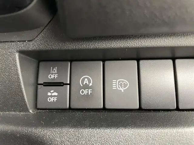 スズキ ジムニー XC 富山県 2022(令4)年 2万km ミディアムグレー 4WD/ワンオーナー/純正SDナビ（CN-RZ775W）/地図SD未着のため動作未確認/クルーズコントロール/レーンアシスト/ドライブレコーダー/前席シートヒーター/アイドリングストップ/プッシュスタート/スマートキー/ステアリングスイッチ/ダウンヒルアシストコントロール/衝突被害軽減システム/盗難防止装置/横滑り防止装置/純正16インチAW/純正ドアバイザー/LEDヘッドライト