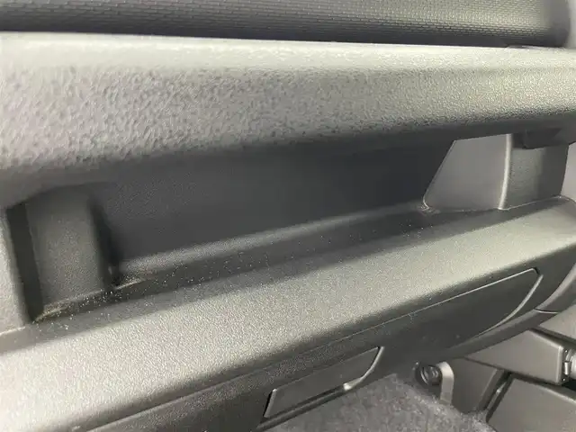 スズキ ジムニー XC 富山県 2022(令4)年 2万km ミディアムグレー 4WD/ワンオーナー/純正SDナビ（CN-RZ775W）/地図SD未着のため動作未確認/クルーズコントロール/レーンアシスト/ドライブレコーダー/前席シートヒーター/アイドリングストップ/プッシュスタート/スマートキー/ステアリングスイッチ/ダウンヒルアシストコントロール/衝突被害軽減システム/盗難防止装置/横滑り防止装置/純正16インチAW/純正ドアバイザー/LEDヘッドライト