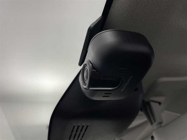 スズキ ジムニー XC 富山県 2022(令4)年 2万km ミディアムグレー 4WD/ワンオーナー/純正SDナビ（CN-RZ775W）/地図SD未着のため動作未確認/クルーズコントロール/レーンアシスト/ドライブレコーダー/前席シートヒーター/アイドリングストップ/プッシュスタート/スマートキー/ステアリングスイッチ/ダウンヒルアシストコントロール/衝突被害軽減システム/盗難防止装置/横滑り防止装置/純正16インチAW/純正ドアバイザー/LEDヘッドライト