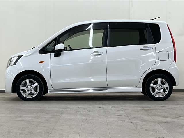 ダイハツ ムーヴ L 道央・札幌 2013(平25)年 9.5万km パールホワイトⅢ /4WD//メモリナビ//ワンセグテレビ//アイドリングストップ//ドアバイザー