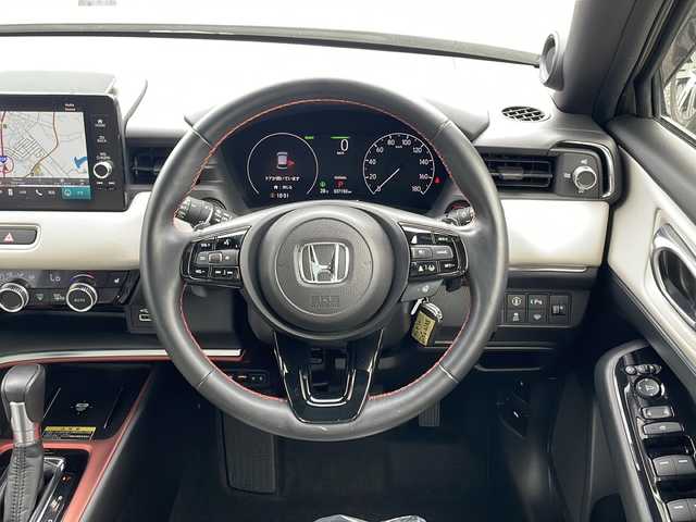 ホンダ ヴェゼル ハイブリッド e:HEV PLaY 千葉県 2021(令3)年 3.7万km サンドカーキパール パノラマルーフ ナビ 全方位カメラ シートヒーター ETC 電動バックドア ハーフレザー ステアヒーター ワイヤレス充電 パドルシフト  USB レーダークルーズ LEDライト オートライト 18AW