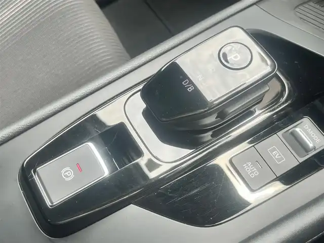 日産 ノート X FOUR 島根県 2023(令5)年 3.5万km ブリリアントシルバー 4WD/純正９型メモリナビ　/フルセグＴＶ　/Ｂｌｕｅｔｏｏｔｈ接続　/全方位カメラ/プロパイロット/ビルトインＥＴＣ2.0　/前後コーナーセンサー/オートブレーキホールド/置くだけ充電/前席シートヒーター /ステアリングヒーター/衝突軽減ブレーキ /レーンアシスト /横滑り防止装置 /スマートキー/プッシュスタート/純正フロアマット