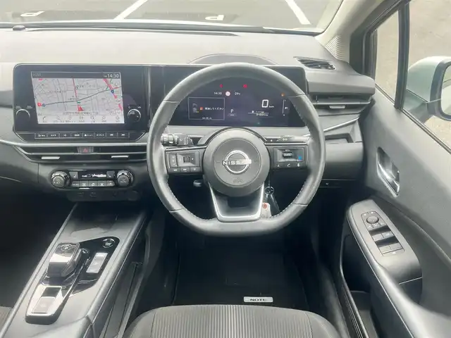 日産 ノート X FOUR 島根県 2023(令5)年 3.5万km ブリリアントシルバー 4WD/純正９型メモリナビ　/フルセグＴＶ　/Ｂｌｕｅｔｏｏｔｈ接続　/全方位カメラ/プロパイロット/ビルトインＥＴＣ2.0　/前後コーナーセンサー/オートブレーキホールド/置くだけ充電/前席シートヒーター /ステアリングヒーター/衝突軽減ブレーキ /レーンアシスト /横滑り防止装置 /スマートキー/プッシュスタート/純正フロアマット
