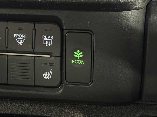 ホンダ Ｎ ＢＯＸ カスタム コーディネートスタイル 三重県 2024(令6)年 1万km グレー ガソリン/FF/インパネCVT/純正 8インチディスプレイオーディオ VX-240ZFE/（FM/AM/AppleCarPlay/AndroidAuto/Bluetooth/USB/iPod/HDMI）/バックカメラ/両側パワースライドドア/ドライブレコーダー 前後/Honda SENSING/・衝突軽減ブレーキ［CMBS］/・車線維持支援システム［LKAS］/・アダプティブクルーズコントロール［ACC］/・路外逸脱抑制機能/・踏み間違い衝突軽減システム/・パーキングセンサー警報（前後）/・先行車発進お知らせ機能/・標識認識機能/装備/・ハーフレザーシート/・シートヒーター（D/N）/・オートエアコン/・オートライト/・LEDヘッドライト/・プッシュスタート/・ステアリングスイッチ/・リヤドアロールサンシェード/・後席チップアップ機構＆ダイブダウン機能/・充電用USB-Cジャックx1/・入力対応USB-Aジャックx1/・純正14inAW/・保/取/・スマートキーx2/など/外装色…スレートグレーP［NH912P］