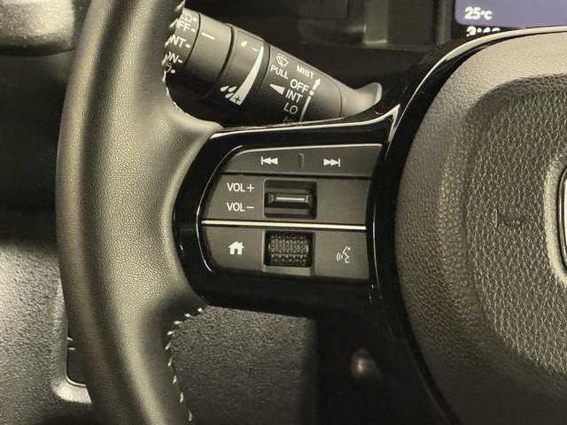 ホンダ Ｎ ＢＯＸ カスタム コーディネートスタイル 三重県 2024(令6)年 1万km グレー ガソリン/FF/インパネCVT/純正 8インチディスプレイオーディオ VX-240ZFE/（FM/AM/AppleCarPlay/AndroidAuto/Bluetooth/USB/iPod/HDMI）/バックカメラ/両側パワースライドドア/ドライブレコーダー 前後/Honda SENSING/・衝突軽減ブレーキ［CMBS］/・車線維持支援システム［LKAS］/・アダプティブクルーズコントロール［ACC］/・路外逸脱抑制機能/・踏み間違い衝突軽減システム/・パーキングセンサー警報（前後）/・先行車発進お知らせ機能/・標識認識機能/装備/・ハーフレザーシート/・シートヒーター（D/N）/・オートエアコン/・オートライト/・LEDヘッドライト/・プッシュスタート/・ステアリングスイッチ/・リヤドアロールサンシェード/・後席チップアップ機構＆ダイブダウン機能/・充電用USB-Cジャックx1/・入力対応USB-Aジャックx1/・純正14inAW/・保/取/・スマートキーx2/など/外装色…スレートグレーP［NH912P］