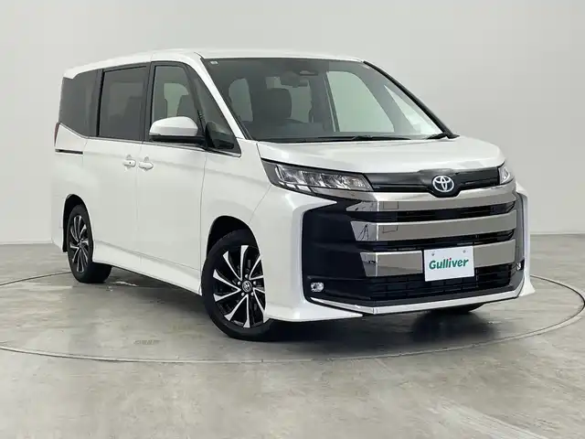 トヨタ ノア ハイブリッド S－Z 群馬県 2025(令7)年 0.1千km ホワイトパールクリスタルシャイン 登録済未使用車　純正１０．５型ナビ　ＣＤ／ＤＶＤデッキ　デジタルインナーミラー　ヘッドアップディスプレイ　ＥＴＣ　両側電動スライドドア　シートヒーター　アダプティブクルーズコントロール　ＬＥＤ　禁煙