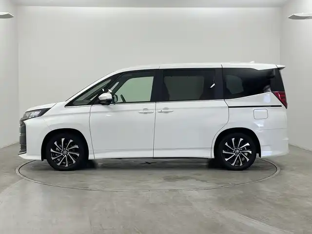 トヨタ ノア ハイブリッド S－Z 群馬県 2025(令7)年 0.1千km ホワイトパールクリスタルシャイン 登録済未使用車　純正１０．５型ナビ　ＣＤ／ＤＶＤデッキ　デジタルインナーミラー　ヘッドアップディスプレイ　ＥＴＣ　両側電動スライドドア　シートヒーター　アダプティブクルーズコントロール　ＬＥＤ　禁煙