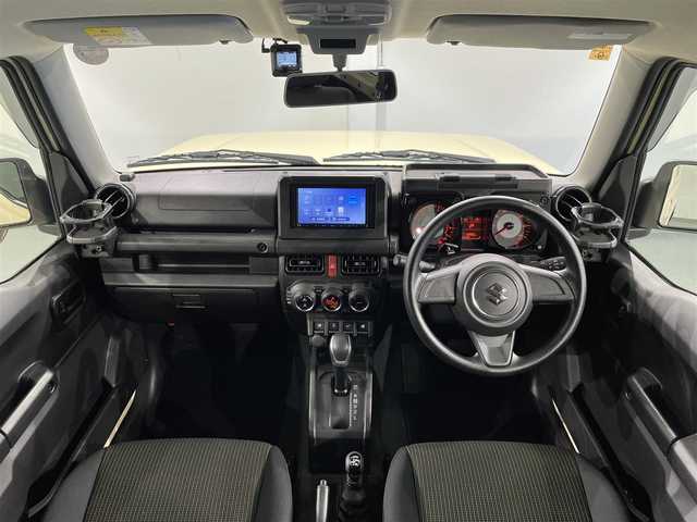 スズキ ジムニー XL 愛知県 2022(令4)年 2万km シフォンアイボリーM ケンウッドＳＤナビ　/（ＣＤ・ＤＶＤ再生/iPod/SD/地デジ/FM/AM/Bluetooth/SMART USEN)/シートヒーター　/ＥＴＣ　/バックカメラ　/ドライブレコーダー　/ダウンヒルアシスト　/プッシュスタート　/スマートキー/アイドリングストップ　/横滑り防止　/オートエアコン　/オートライト　/フォグランプ　