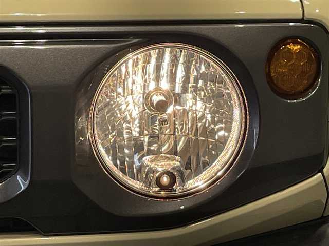 スズキ ジムニー XL 愛知県 2022(令4)年 2万km シフォンアイボリーM ケンウッドＳＤナビ　/（ＣＤ・ＤＶＤ再生/iPod/SD/地デジ/FM/AM/Bluetooth/SMART USEN)/シートヒーター　/ＥＴＣ　/バックカメラ　/ドライブレコーダー　/ダウンヒルアシスト　/プッシュスタート　/スマートキー/アイドリングストップ　/横滑り防止　/オートエアコン　/オートライト　/フォグランプ　