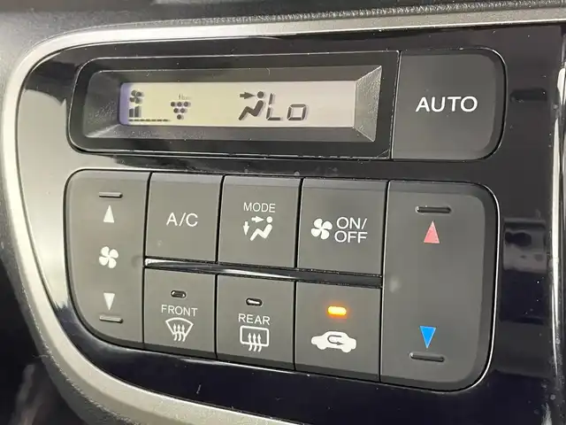 ホンダ Ｎ ＢＯＸ カスタム G SSパッケージ 埼玉県 2015(平27)年 9.1万km プレミアムゴールドパープルパール 純正サマータイヤ４本純正ナビ　バックカメラ　Ｂｌｕｅｔｏｏｔｈ　ＴＶ　ＣＤ／ＤＶＤ　両側パワースライドドア　ビルトインＥＴＣ　純正フロアマット　衝突被害軽減システム　スペアキー　スマートキー　オートライト　禁煙車
