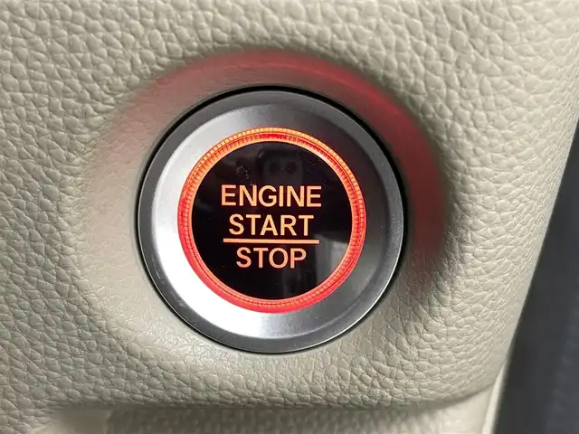 ホンダ Ｎ ＢＯＸ G L ホンダセンシング 福島県 2019(令1)年 3.6万km プラチナホワイトパール ホンダセンシング/・衝突軽減ブレーキ/・レーンキープアシスト/・レーダークルーズコントロール/・先行車発進お知らせ機能/・標識認識機能/純正ナビ/・型番：VXM-194VFi/・フルセグTV/BT/CD/DVD/USB/・バックカメラ/・ETC/・ドライブレコーダー/左側パワースライドドア/ステアリングリモコン/プッシュスタート/・スマートキー/LEDライト/・オートライト/電動格納ウィンカーミラー/純正フロアマット/ドアバイザー
