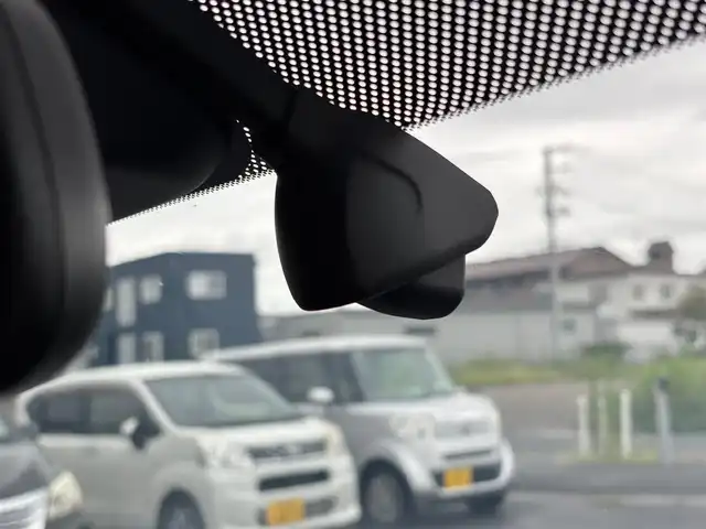 ホンダ シビック ハッチバック 宮城県 2020(令2)年 5.4万km プラチナホワイトパール ホンダセンシング/●衝突軽減ブレーキ〈CMBS〉/●歩行者事故低減ステアリング/●路外逸脱抑制機能/●渋滞追従機能付ACC〈アダプティブ・クルーズ・コントロール〉/●LKAS〈車線維持支援システム〉/●先行車発進お知らせ機能/●オートハイビーム/●標識認識機能/純正ナビ（VXM-204VFi）/・CD/DVD/・Bluetooth/・フルセグTV/バックカメラ/ビルトインETC2.0/ドライブレコーダー/ハーフレザーシート/シートヒーター/革巻きステアリング/ステアリングスイッチ/パドルシフト/電動パーキングブレーキ/ブレーキホールド/LEDヘッドランプ/フォグランプ/オートライト/スマートキー＆プッシュスタート/スペアキー1本/電動格納ミラー/純正18インチAW/純正フロアマット/W/サイド/カーテンエアバッグ