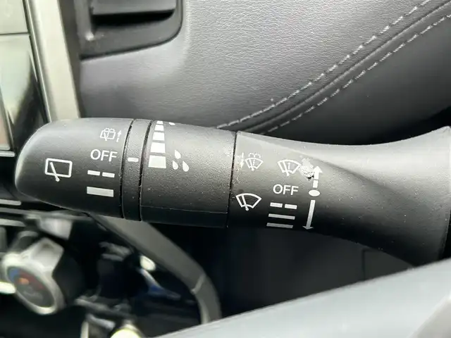 日産 セレナ e－パワー ハイウェイスター V 佐賀県 2020(令2)年 5.5万km ダークメタルグレー 7人乗り/プロパイロット/エマージェンシーブレーキ/インテリジェントクルーズコントロール/車線逸脱警報/車線逸脱防止支援/側方支援/後側方支援/前後ソナー/パーキングアシスト/純正10型SDナビ/・アラウンドビューカメラ/・フルセグTV/BT/CD/DVD/後席モニター/両側パワースライドドア/純正15インチAW/純正前方ドラレコ(DJ4－D)/社外後付け後方ドラレコ/レーダー探知機(CSD-610FHR)/LEDヘッドライト/オートライト/ETC/電動パーキングスイッチ/スペアキー×１/取扱説明書/保証書