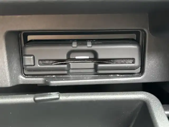 日産 セレナ e－パワー ハイウェイスター V 佐賀県 2020(令2)年 5.5万km ダークメタルグレー 7人乗り/プロパイロット/エマージェンシーブレーキ/インテリジェントクルーズコントロール/車線逸脱警報/車線逸脱防止支援/側方支援/後側方支援/前後ソナー/パーキングアシスト/純正10型SDナビ/・アラウンドビューカメラ/・フルセグTV/BT/CD/DVD/後席モニター/両側パワースライドドア/純正15インチAW/純正前方ドラレコ(DJ4－D)/社外後付け後方ドラレコ/レーダー探知機(CSD-610FHR)/LEDヘッドライト/オートライト/ETC/電動パーキングスイッチ/スペアキー×１/取扱説明書/保証書