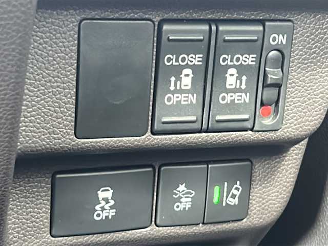 ホンダ フリード G ホンダセンシング 広島県 2020(令2)年 5.3万km ミッドナイトブルービームM 禁煙車/ホンダセンシング/・衝突軽減ブレーキ〈CMBS〉/・誤発進抑制機能/・ACC〈アダプティブ・クルーズ・コントロール〉/・LKAS〈車線維持支援システム〉/・歩行者事故低減ステアリング/・路外逸脱抑制機能/・先行車発進お知らせ機能/・標識認識機能/LEDヘッドライト＋LEDアクティブコーナリングライト/リアコーナーセンサー/両側パワースライドドア/純正ナビ（VXM-205Ci）/・フルセグ/CD/DVD/Bluetooth/SD/バックカメラ/オートリトラミラー/純正前後ドライブレコーダー/ドアバイザー/ETC/スマートキー/プッシュスタート/スペアキー