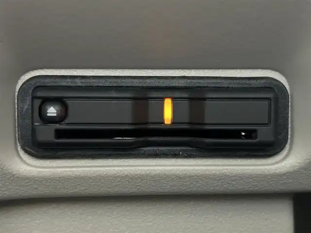 ホンダ Ｎ ＢＯＸ 佐賀県 2025(令7)年 0.3万km プラチナホワイトパール ディーラー純正8インチナビ/＜BT/UCB/FM/AM＞/バックカメラ/フルセグTV/両側パワースライドドア/ETC/純正ドライブレコーダー/電動パーキングブレーキ/シートヒーター/ホンダセンシング/●衝突軽減ブレーキ（CMBS）/●先行車発進お知らせ機能/●歩行者事故低減ステアリング/●路外逸脱抑制機能/●標識認識機能/●渋滞追従機能付アダプティブクルーズコントロール（ACC）/●車線維持支援システム（LKAS）/●誤発進抑制機能/●後方誤発進抑制機能/●近距離衝突軽減ブレーキ/●急アクセル抑制機能/●パーキングセンサーシステム/●オートハイビーム