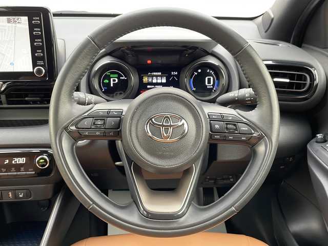 トヨタ ヤリス ハイブリッド Z 山形県 2020(令2)年 5.1万km 赤 禁煙車/Toyota Safety Sense/・プリクラッシュセーフティ/・レーントレーシングアシスト/・レーダークルーズコントロール/・ロードサインアシスト/・発進遅れ告知機能/・プロアクティブドライビングアシスト/・オートマチックハイビーム/モデリスタコンビレザー調シートカバー/パーキングセンサー/純正8インチディスプレイオーディオ（ナビあり）/BT.USB.Miracast/バックカメラ/フルセグ/純正ドライブレコーダー/シートヒーター/LEDヘッドライト/プッシュスタート/スマートキー