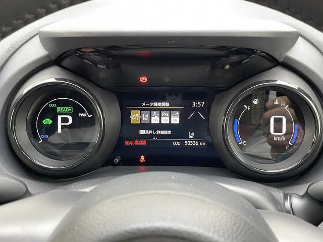 トヨタ ヤリス ハイブリッド Z 山形県 2020(令2)年 5.1万km 赤 禁煙車/Toyota Safety Sense/・プリクラッシュセーフティ/・レーントレーシングアシスト/・レーダークルーズコントロール/・ロードサインアシスト/・発進遅れ告知機能/・プロアクティブドライビングアシスト/・オートマチックハイビーム/モデリスタコンビレザー調シートカバー/パーキングセンサー/純正8インチディスプレイオーディオ（ナビあり）/BT.USB.Miracast/バックカメラ/フルセグ/純正ドライブレコーダー/シートヒーター/LEDヘッドライト/プッシュスタート/スマートキー