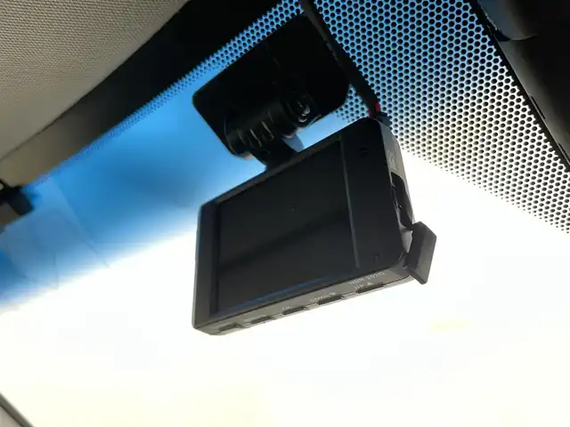トヨタ カムリ G 富山県 2019(令1)年 2.5万km グラファイトM 純正メモリナビ /フルセグ/Bluetooth/バックカメラ/ETC/パワーシート /トヨタセーフティセンス/オートハイビーム/LEDオートライト/前後コーナーセンサー/ドライブレコーダー/レーダークルーズコントロール/スマートキー/プッシュスタート