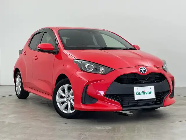 トヨタ ヤリス ハイブリッド G 三重県 2020(令2)年 5.7万km コーラルクリスタルシャイン /禁煙車　//純正９型ディスプレイオーディオ　//パノラミックビューモニター　//フルセグＴＶ　//レーダークルーズコントロール　//ＥＴＣ　//前後ドライブレコーダー　//オートハイビーム　//純正１５インチアルミ//ステアリングリモコン//スマートキー//電動格納ミラー