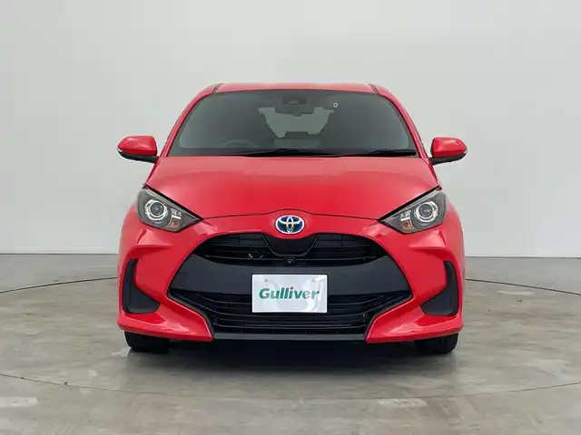 トヨタ ヤリス ハイブリッド G 三重県 2020(令2)年 5.7万km コーラルクリスタルシャイン /禁煙車　//純正９型ディスプレイオーディオ　//パノラミックビューモニター　//フルセグＴＶ　//レーダークルーズコントロール　//ＥＴＣ　//前後ドライブレコーダー　//オートハイビーム　//純正１５インチアルミ//ステアリングリモコン//スマートキー//電動格納ミラー