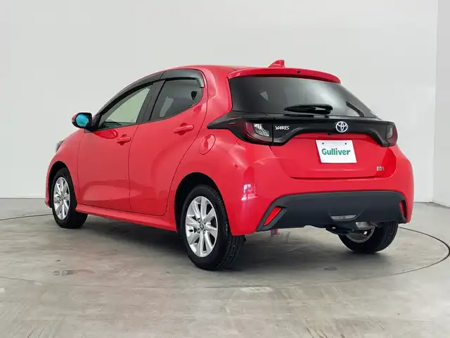 トヨタ ヤリス ハイブリッド G 三重県 2020(令2)年 5.7万km コーラルクリスタルシャイン /禁煙車　//純正９型ディスプレイオーディオ　//パノラミックビューモニター　//フルセグＴＶ　//レーダークルーズコントロール　//ＥＴＣ　//前後ドライブレコーダー　//オートハイビーム　//純正１５インチアルミ//ステアリングリモコン//スマートキー//電動格納ミラー