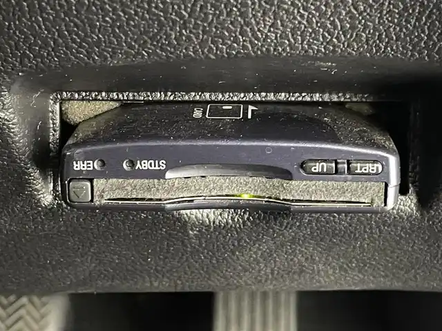 トヨタ プリウス S ツーリングセレクション 熊本県 2018(平30)年 9.1万km ホワイトパールクリスタルシャイン モデリスタエアロ　/社外ナビCN-RE07WD（ＣＤ・ＤＶＤ・フルセグ・ＢＴ・ＳＤ・ｉｐｏｄ）/バックカメラ　/ＥＴＣ　/前席シートヒーター　/横滑り防止　/ドアバイザー/純正フロアマット　/純正１７インチＡＷ　/オートライト　/ＬＥＤヘッドライト/フォグランプ/スマートキー/プッシュスタート