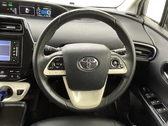 トヨタ プリウス S ツーリングセレクション 熊本県 2018(平30)年 9.1万km ホワイトパールクリスタルシャイン モデリスタエアロ　/社外ナビCN-RE07WD（ＣＤ・ＤＶＤ・フルセグ・ＢＴ・ＳＤ・ｉｐｏｄ）/バックカメラ　/ＥＴＣ　/前席シートヒーター　/横滑り防止　/ドアバイザー/純正フロアマット　/純正１７インチＡＷ　/オートライト　/ＬＥＤヘッドライト/フォグランプ/スマートキー/プッシュスタート