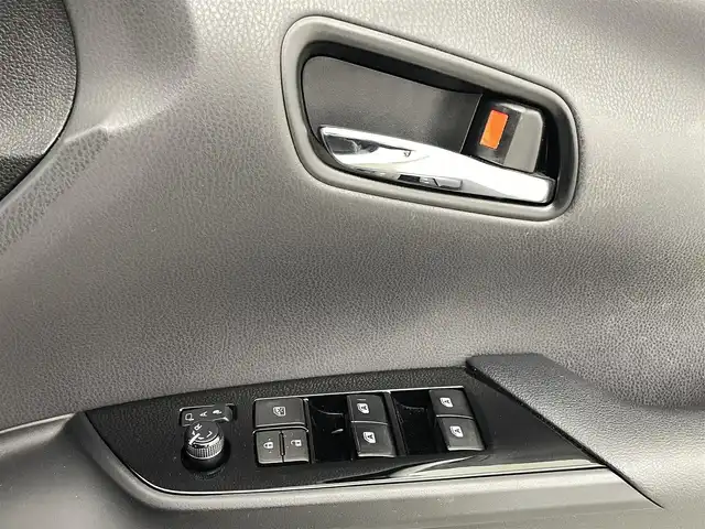 トヨタ プリウス S ツーリングセレクション 熊本県 2018(平30)年 9.1万km ホワイトパールクリスタルシャイン モデリスタエアロ　/社外ナビCN-RE07WD（ＣＤ・ＤＶＤ・フルセグ・ＢＴ・ＳＤ・ｉｐｏｄ）/バックカメラ　/ＥＴＣ　/前席シートヒーター　/横滑り防止　/ドアバイザー/純正フロアマット　/純正１７インチＡＷ　/オートライト　/ＬＥＤヘッドライト/フォグランプ/スマートキー/プッシュスタート