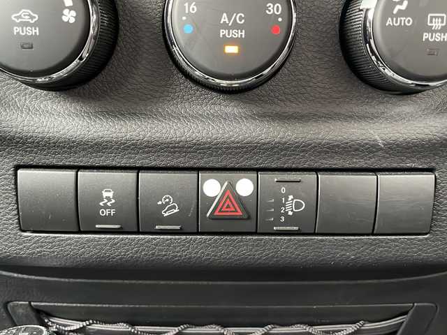 クライスラー・ジープ ジープ ラングラー アンリミテッド サハラ 愛知県 2012(平24)年 7.6万km 緑 ワンオーナー/キーレス/純正CDオーディオ/サイドカメラ/クルーズコントロール/ダウンヒルアシスト/サイドステップ/JEPPESEN（ジェップセン）MJCR#216　17インチホール/ステアリングスイッチ/ハロゲンヘッドライト/フォグランプ/ETC/オートライト/純正ラバーマット/点検整備記録簿（ディーラーH27・29）/（その他R1・R3・R5)