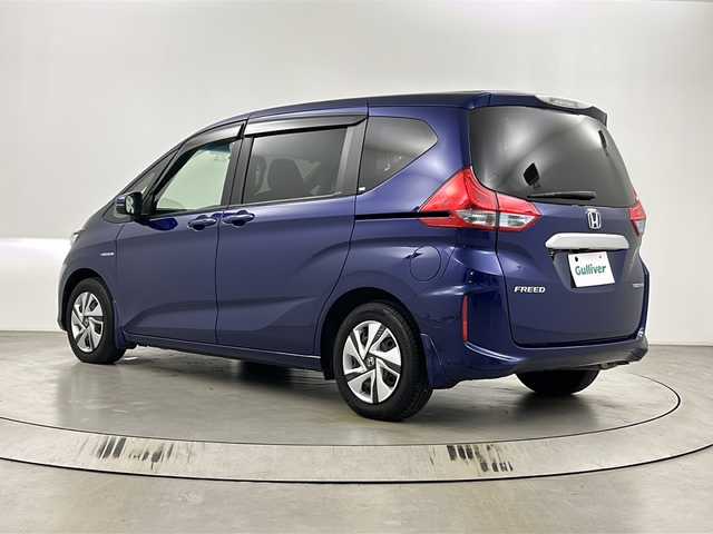 ホンダ フリード ハイブリット G ホンダセンシング 埼玉県 2016(平28)年 4.6万km コバルトブルーパール 純正ナビ　/ビルトインETC/両側電動スライドドア　/ＥＣＯＮ　/レーダークルーズコントロール　/レーンキープアシスト　/横滑り防止措置　/盗難防止措置　/純正フロアマット　/木目調パネル　/プッシュスタート　/ドアバイザー/ウインカーミラー/LEDヘッドライト