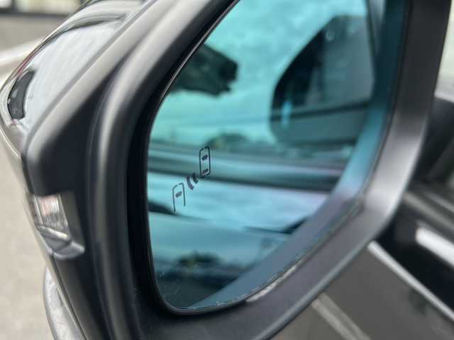 トヨタ プリウス Z 岐阜県 2023(令5)年 4.5万km アティチュードブラックマイカ 登録時走行距離：44867km/ワンオーナー/純正ナビ/フルセグテレビ・Bluetooth/パノラミックビューモニター/モデリスタエアロ/デジタルインナーミラー/ブラインドスポットモニター/パワーバックドア/レザーシート/コンビネーションシート/ETC2.0/アドバンスパーク/レーンキープアシスト/レーダークルーズコントロール/前後コーナーセンサー/LEDヘッドライト/オートライト/オートマチックハイビーム/ＡＣ１００Ｖ/純正フロアマット/純正19インチアルミホイール/保証書