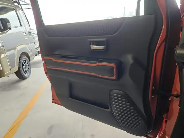 スズキ ハスラー HYBRID X 福岡県 2021(令3)年 9.4万km バーミリオンオレンジ/ガンメタリック2トーン 純正MOP9型ナビ/フルセグTV/全方位モニター/ビルトインETC/ドライブレコーダー/セーフティサポート/・衝突被害軽減ブレーキ/・車線逸脱警報/・前後誤発進抑制/・先行車発進お知らせ機能/・ハイビームアシスト/LEDヘッドランプ/革巻きステアリング/ステアリングカバー付/前席シートヒーター/純正15インチアルミホイール/スマートキー/プッシュエンジンスタート/禁煙車