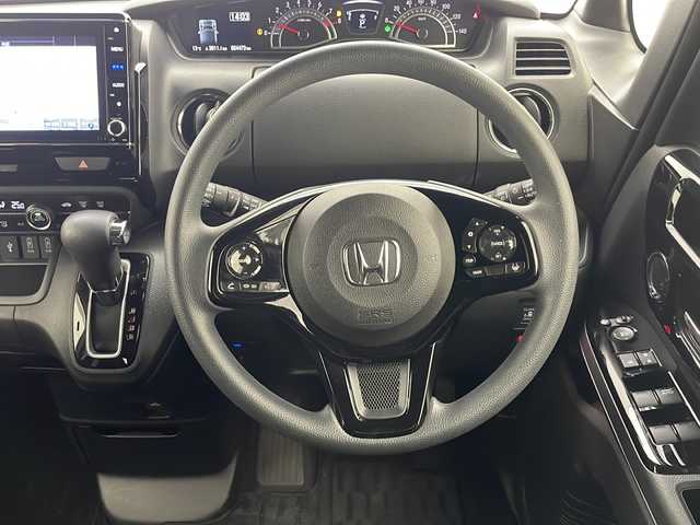 ホンダ Ｎ ＢＯＸ カスタム L 千葉県 2021(令3)年 2.5万km クリスタルブラックパール 純正８インチナビ/　CD/DVD/Bluetooth/フルセグTV/Apple car play/ホンダセンシング/レーダークルーズコントロール/レーンキープアシスト/衝突軽減ブレーキ/クリアランスソナー/先行車発進警報/標識認識機能/オートハイビーム/両側パワスラ/前席シートヒーター/ETC/ロールサンシェード/シートバックテーブル/チップアップシート/LEDライト/フォグランプ/フロアマット/ドアバイザー