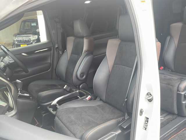 トヨタ アルファード S Aパッケージ タイプブラック 京都府 2017(平29)年 3.9万km ラグジュアリーホワイトパールクリスタルシャインガラスフレーク サンルーフ　モデリスタエアロ　純正メーカーナビ　パノラミックビューモニター　プリクラッシュセーフティ　レーダークルーズ　社外２０インチアルミ　モデリスタマフラー　電動リアゲート　ＬＥＤヘッドライト　社外前後ドラレコ　TRDボンネットスポイラー　ピラーガーニッシュ　シルクブレイズコーナーダクト　リアウイング　ビルトインETC　寒冷地仕様