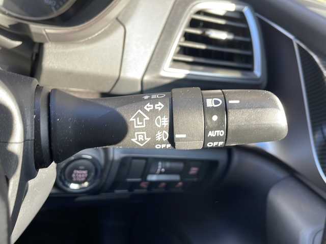 スバル インプレッサ スポーツ 2．0i－Lアイサイト 静岡県 2017(平29)年 8.2万km クォーツブルーP 社外メモリナビ/・CD/・DVD/・フルセグＴＶ/・Bluetooth/・USB/・AM/・FM/主要装備/・ルーフキャリア/・衝突軽減/・レーンキープ/・追従クルコン/・バックカメラ/・ETC/・ドラレコ前/・パドルシフト/・ステリモ/・オートライト/・フォグランプ　/・ダウンヒルアシスト/・社外フロアマット/・純正アルミホイール