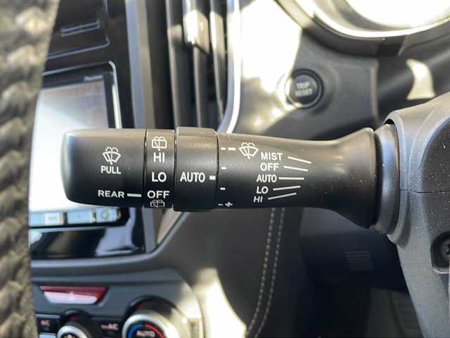 スバル インプレッサ スポーツ 2．0i－Lアイサイト 静岡県 2017(平29)年 8.2万km クォーツブルーP 社外メモリナビ/・CD/・DVD/・フルセグＴＶ/・Bluetooth/・USB/・AM/・FM/主要装備/・ルーフキャリア/・衝突軽減/・レーンキープ/・追従クルコン/・バックカメラ/・ETC/・ドラレコ前/・パドルシフト/・ステリモ/・オートライト/・フォグランプ　/・ダウンヒルアシスト/・社外フロアマット/・純正アルミホイール