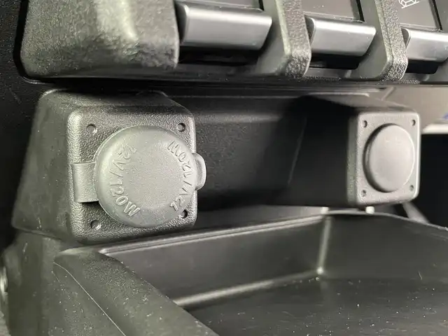 スズキ ジムニー シエラ JC 富山県 2019(平31)年 3.1万km ブルーイッシュブラックパール3 純正ナビ（CD　DVD　BT　MSV(SD））/フルセグTV（走行中可）/バックカメラ/ETC/前席シートヒーター/ヘッドライトウォッシャー/衝突軽減ブレーキ/レーンキープ/オートライト/LEDヘッドライト/フォグ/クルーズコントロール/スマートキー/プッシュスタート/純正15インチAW/純正マット・バイザー