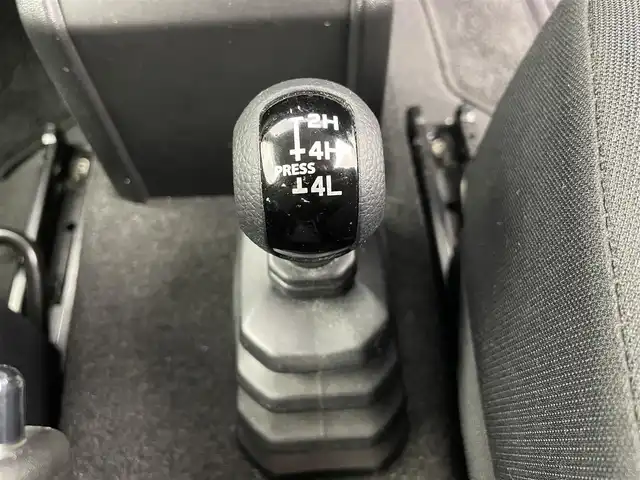 スズキ ジムニー シエラ JC 富山県 2019(平31)年 3.1万km ブルーイッシュブラックパール3 純正ナビ（CD　DVD　BT　MSV(SD））/フルセグTV（走行中可）/バックカメラ/ETC/前席シートヒーター/ヘッドライトウォッシャー/衝突軽減ブレーキ/レーンキープ/オートライト/LEDヘッドライト/フォグ/クルーズコントロール/スマートキー/プッシュスタート/純正15インチAW/純正マット・バイザー