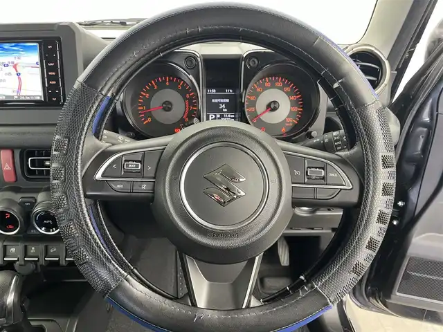 スズキ ジムニー シエラ JC 富山県 2019(平31)年 3.1万km ブルーイッシュブラックパール3 純正ナビ（CD　DVD　BT　MSV(SD））/フルセグTV（走行中可）/バックカメラ/ETC/前席シートヒーター/ヘッドライトウォッシャー/衝突軽減ブレーキ/レーンキープ/オートライト/LEDヘッドライト/フォグ/クルーズコントロール/スマートキー/プッシュスタート/純正15インチAW/純正マット・バイザー