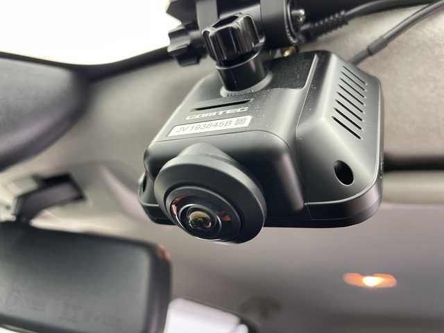 スバル レックス Z 富山県 2023(令5)年 2.8万km シャイニングホワイトパール 純正９型アルパインナビ（ＣＤ　ＤＶＤ　ｂｌｕｅｔｏｏｔｈ）　/フルセグTV/ＨＤＭＩ　/全周囲カメラ　/前後コーナーセンサー/ビルトインＥＴＣ　/社外前後ドラレコ（ZDR037）　/純正１７インチＡＷ　/前席シートヒーター　/ＡＣＣ　/衝突軽減ブレーキ　/車線逸脱警報＋ステアリングアシスト/ブラインドスポット/RCTA（リヤクロストラフィックアラート）/先行車発進お知らせ/スマートキー/プッシュスタート/オートホールド/オートライト/LEDヘッドライト/フォグ/横滑防止装置/純正マット・バイザー/取説