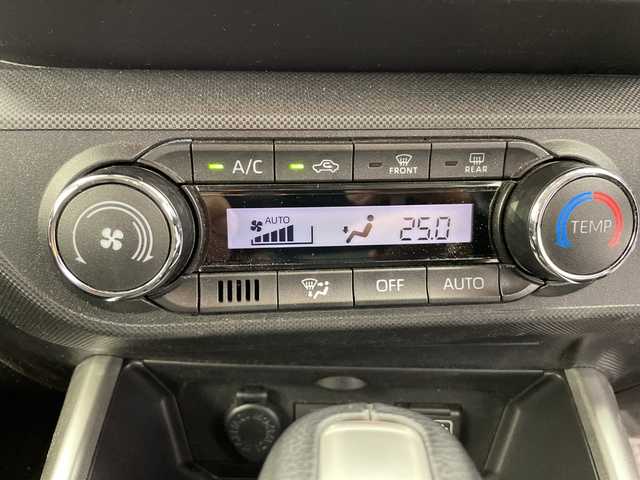 スバル レックス Z 富山県 2023(令5)年 2.8万km シャイニングホワイトパール 純正９型アルパインナビ（ＣＤ　ＤＶＤ　ｂｌｕｅｔｏｏｔｈ）　/フルセグTV/ＨＤＭＩ　/全周囲カメラ　/前後コーナーセンサー/ビルトインＥＴＣ　/社外前後ドラレコ（ZDR037）　/純正１７インチＡＷ　/前席シートヒーター　/ＡＣＣ　/衝突軽減ブレーキ　/車線逸脱警報＋ステアリングアシスト/ブラインドスポット/RCTA（リヤクロストラフィックアラート）/先行車発進お知らせ/スマートキー/プッシュスタート/オートホールド/オートライト/LEDヘッドライト/フォグ/横滑防止装置/純正マット・バイザー/取説