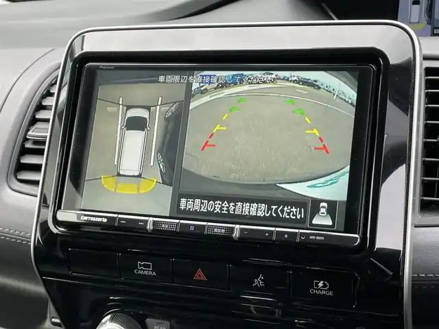 日産 セレナ e－パワー ハイウェイスター V 香川県 2021(令3)年 5.1万km ダイヤモンドブラック プロパイロット/　エマージェンシーブレーキ/　前方予測警報/　アダプティブLEDヘッドライト/　車線逸脱防止支援システム/　車線逸脱警報/　後側方衝突防止支援システム/　後側方車両検知警報/　標識検知機能/　後退時車両検知警報/　インテリジェントアラウンドビューモニター/社外9インチメモリーナビ /Bluetooth/フルセグTV/CD/DVD/HDMI/AUX/純正デジタルインナーミラー/フリップダウンモニター/ビルトインETC/両側パワースライドドア/シートヒーター(D/N席)/ステアリングヒーター/社外ドライブレコーダー/電動パーキングブレーキ(HOLDスイッチ付)/ドアバイザー/スマートキー/プッシュスタート/フロアマット