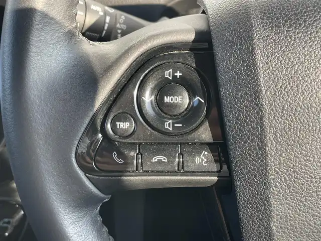 トヨタ プリウス A プレミアム　ツーリングセレ 滋賀県 2019(令1)年 4.9万km エモーショナルレッドⅡ Toyota Safety Sense/・プリクラッシュセーフティ/・レーンディパーチャーアラート/・先行車発進告知機能/・オートマチックハイビーム/・レーダークルーズコントロール/・クリアランスソナー/・パーキングサポートブレーキ/・ブラインドスポットモニター/・ヘッドアップディスプレイ/９型純正ナビ/フルセグTV/バックカメラ/パワーシート/ETC/LEDヘッドライト/オートライト/17インチ純正アルミホイール/純正フロアマット/シートヒーター/ベンチレーションシート