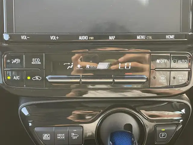 トヨタ プリウス A プレミアム　ツーリングセレ 滋賀県 2019(令1)年 4.9万km エモーショナルレッドⅡ Toyota Safety Sense/・プリクラッシュセーフティ/・レーンディパーチャーアラート/・先行車発進告知機能/・オートマチックハイビーム/・レーダークルーズコントロール/・クリアランスソナー/・パーキングサポートブレーキ/・ブラインドスポットモニター/・ヘッドアップディスプレイ/９型純正ナビ/フルセグTV/バックカメラ/パワーシート/ETC/LEDヘッドライト/オートライト/17インチ純正アルミホイール/純正フロアマット/シートヒーター/ベンチレーションシート