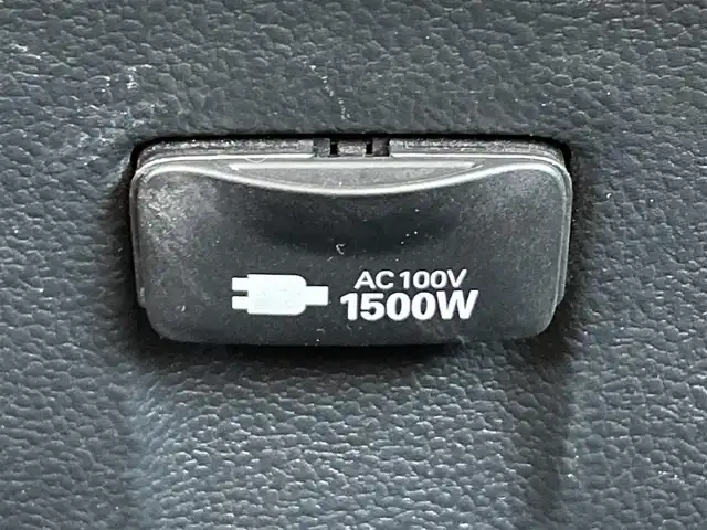 トヨタ プリウス A プレミアム　ツーリングセレ 滋賀県 2019(令1)年 4.9万km エモーショナルレッドⅡ Toyota Safety Sense/・プリクラッシュセーフティ/・レーンディパーチャーアラート/・先行車発進告知機能/・オートマチックハイビーム/・レーダークルーズコントロール/・クリアランスソナー/・パーキングサポートブレーキ/・ブラインドスポットモニター/・ヘッドアップディスプレイ/９型純正ナビ/フルセグTV/バックカメラ/パワーシート/ETC/LEDヘッドライト/オートライト/17インチ純正アルミホイール/純正フロアマット/シートヒーター/ベンチレーションシート